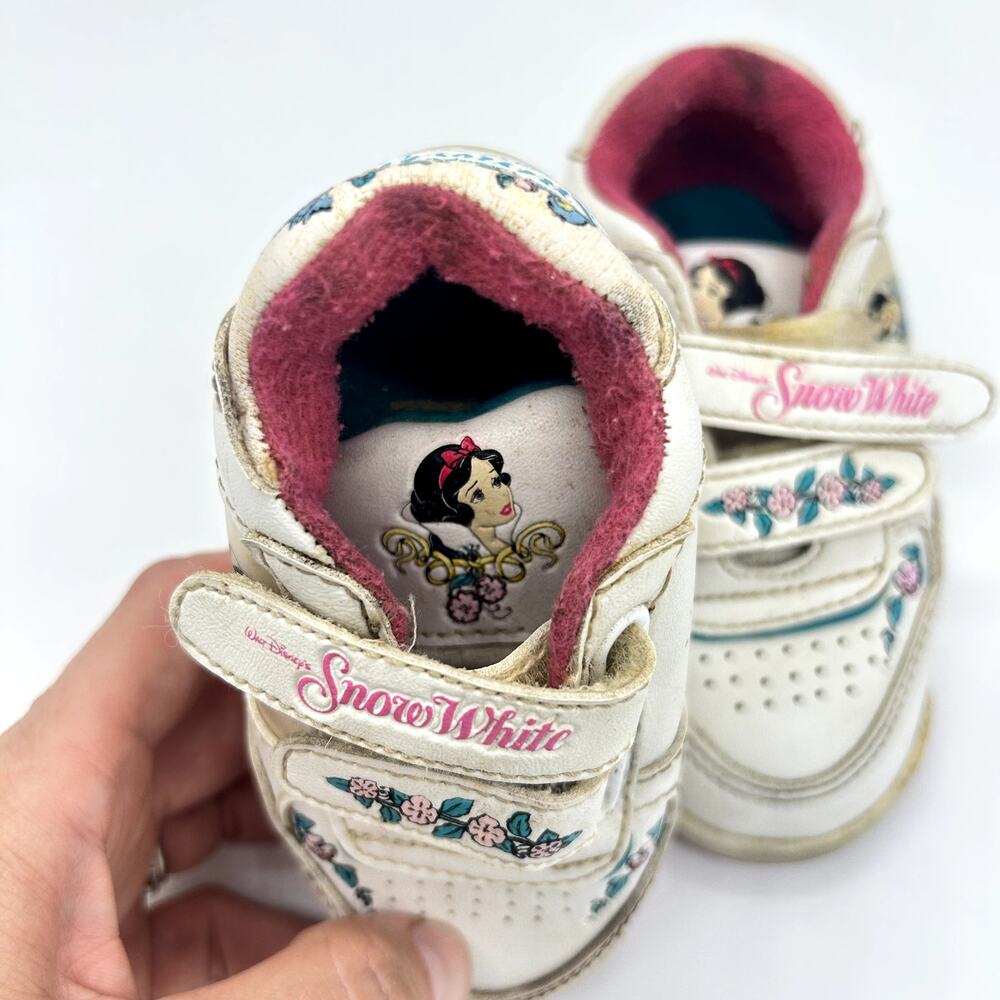 Vintage Snow White Sneakers 90's Y2K Disney Princess Girl Baby Toddler Shoes 4 - Picture 4 of 12